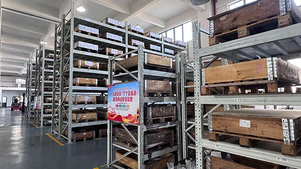 Área de almacenamiento de productos semi terminados